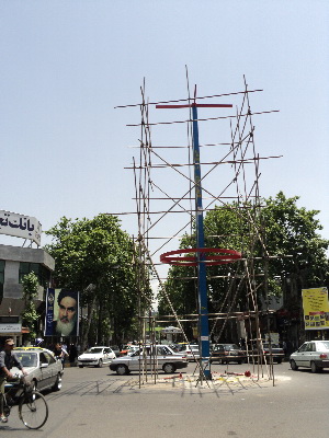 المان و يادمان شهدا در ميدان شهداي لاهيجان احداث مي شود